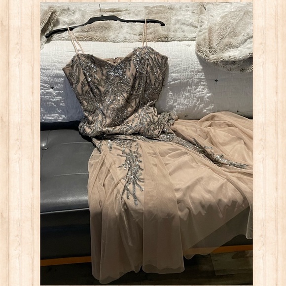 Gianni Bini Beaded Dress - Picture 6 of 7